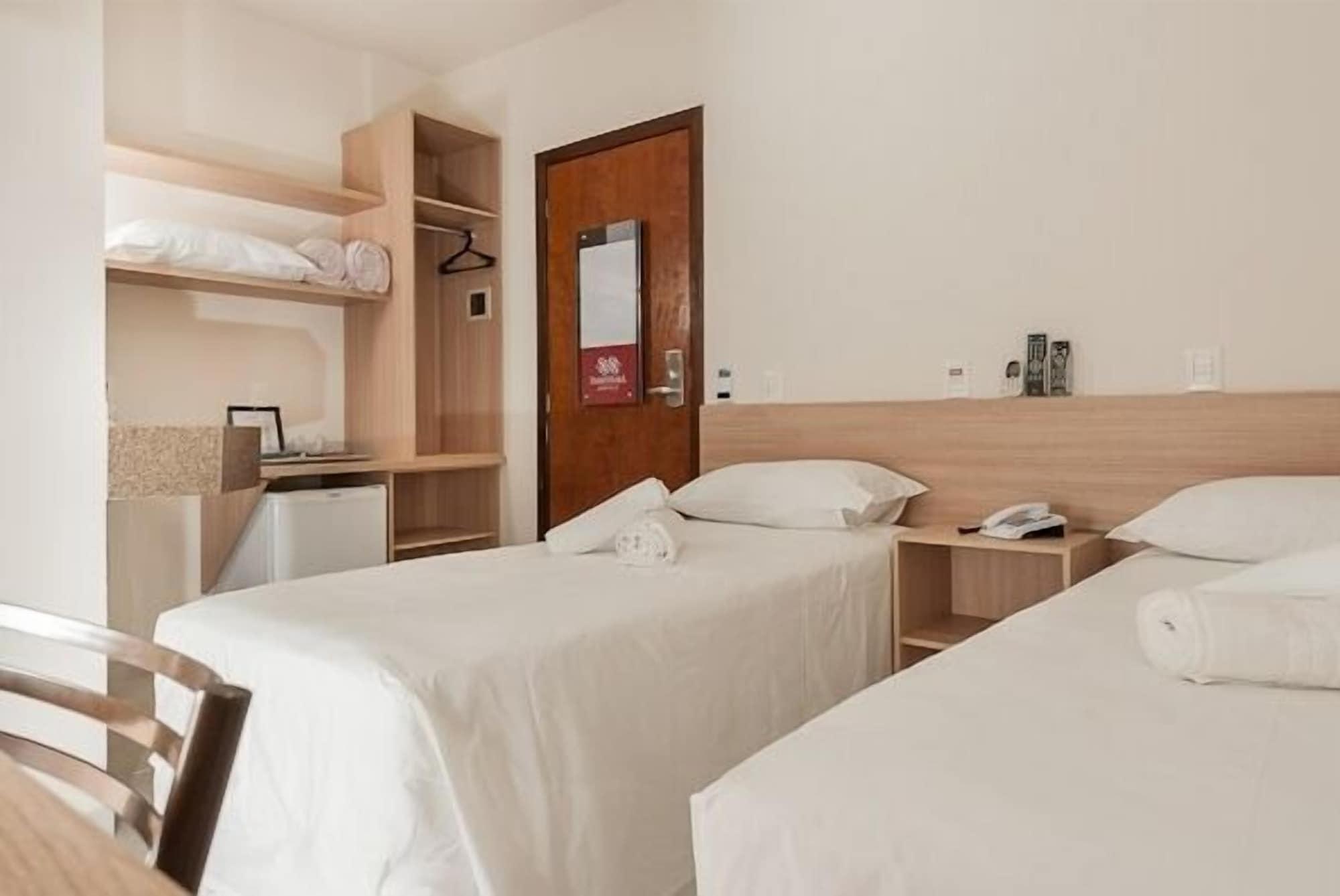 Hotel Dois H جوينفيل المظهر الخارجي الصورة